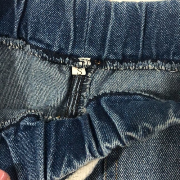 Pull on Jeans Size Small - Picture 5 of 8